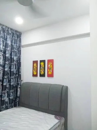 Rent this 3 bed apartment on Southbank in Old Klang Road, Taman Desa