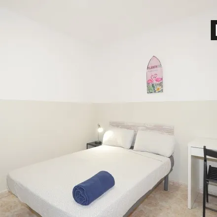 Rent this 3 bed room on Mercat Princesa in Carrer del Sabateret, 1