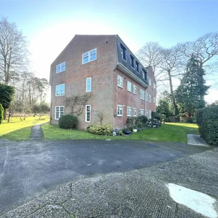 Buy this 2 bed apartment on Heatherdale Road in Camberley, GU15 2LR