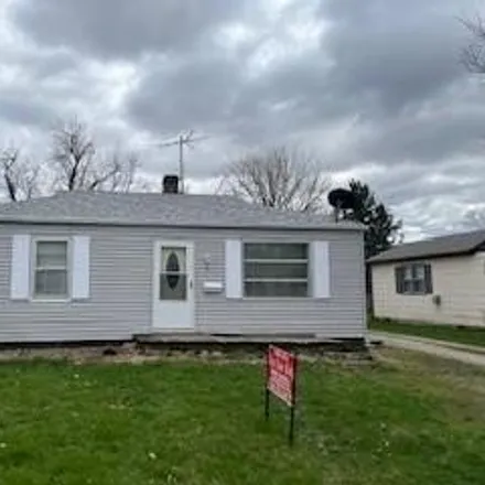 Buy this 2 bed house on 67 Southampton Court in Newton, IA 50208