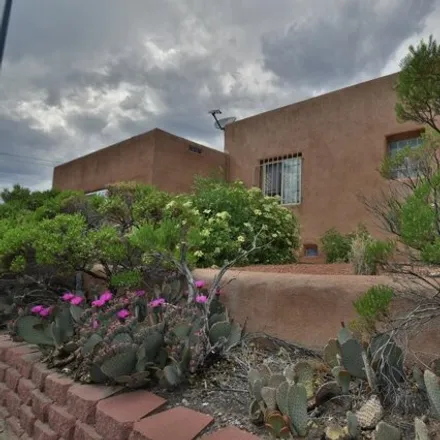 Image 4 - 2629 Garfield Avenue Southeast, Albuquerque, NM 87106, USA - House for sale