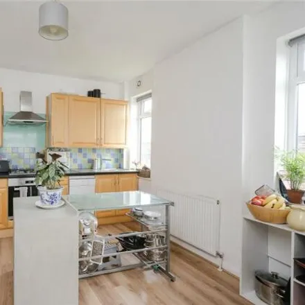 Image 3 - Willoughby Road, London, KT2 6LN, United Kingdom - House for rent