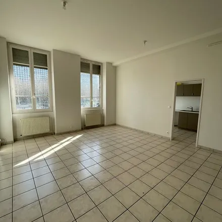 Rent this 4 bed apartment on 206 Rue Garibaldi in 69003 Lyon 3e Arrondissement, France