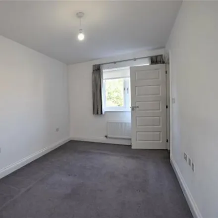 Image 5 - Fullbrook Avenue, Spencers Wood, RG7 1FJ, United Kingdom - Room for rent