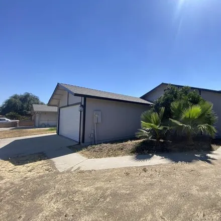 Buy this 3 bed house on 2259 Tamarack St S in Tulare, California