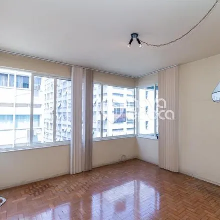 Buy this 3 bed apartment on Avenida Oswaldo Cruz 104 in Flamengo, Rio de Janeiro - RJ