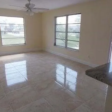 Image 5 - 433 Tudor Drive, Cape Coral, FL 33904, USA - Apartment for rent