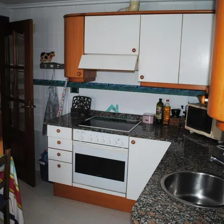 Rent this 2 bed apartment on CC El Campillo / Landatxo GE in Santa Maria kalea/Calle Santa María, 01001 Vitoria-Gasteiz