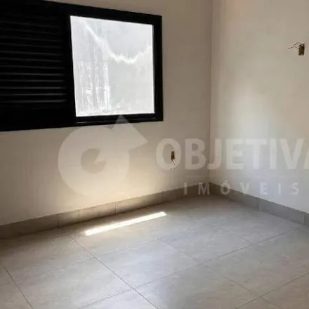 Buy this 3 bed house on Avenida Doutor Bezerra de Menezes in Jardim Brasília, Uberlândia - MG