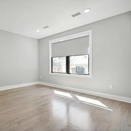 Image 7 - 282 New York Avenue, Jersey City, NJ 07307, USA - House for rent