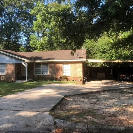 Buy this 4 bed house on 707 Dixie Drive in Fairlane, Dothan