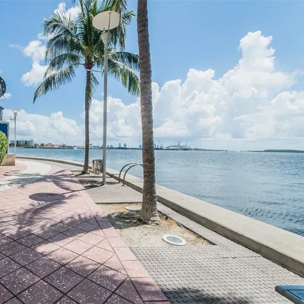 Rent this 3 bed condo on 325 South Biscayne Boulevard