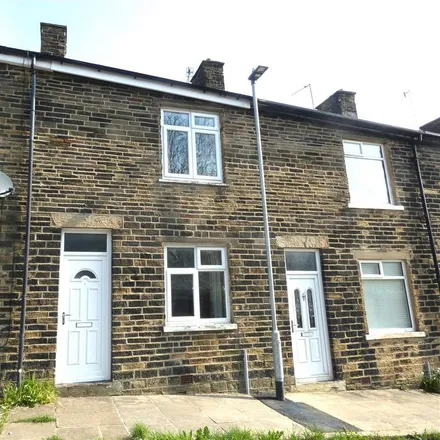 Rent this 2 bed townhouse on Lidget Terrace in Bradford, BD14 6HN