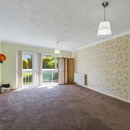 Image 2 - Silverdale Road, Eastbourne, BN20 7BH, United Kingdom - Apartment for sale
