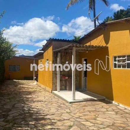 Buy this 4 bed house on Condomínio Ouro Vermelho 1 in Jardim Botânico - Federal District, 71680-379