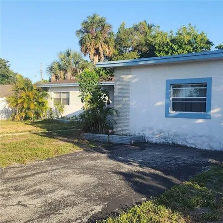 Image 2 - 3880 NW 6th St, Lauderhill, Florida, 33311 - House for sale