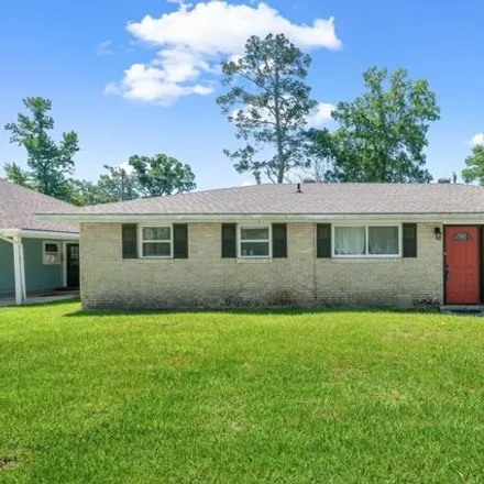 Buy this 4 bed house on 7226 Marilyn Drive in Plainview, Livingston Parish