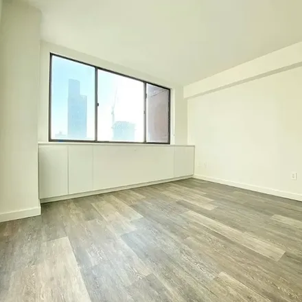 Image 3 - W 43rd St, Unit K23 - Apartment for rent