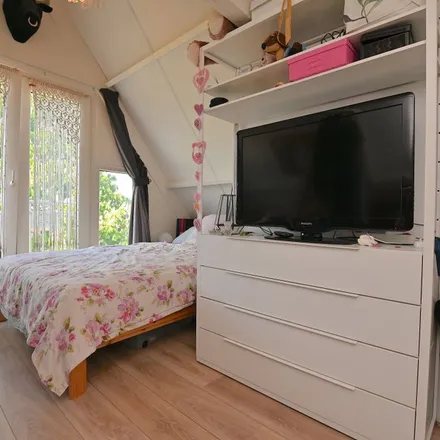 Rent this 2 bed apartment on Winschoterdiep 123b in 9724 GN Groningen, Netherlands