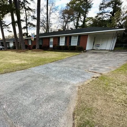 Rent this 3 bed house on 3935 Marsella Avenue in Casa Linda, Columbia County