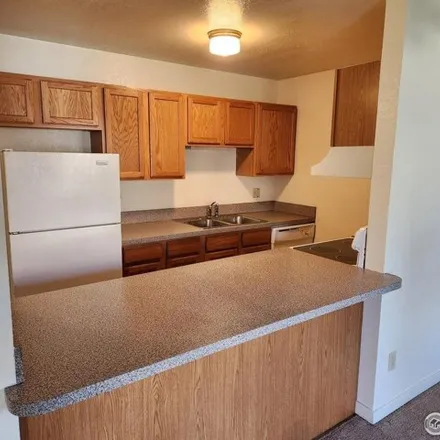 Image 1 - 208 East 8th Avenue, Longmont, CO 80501, USA - Condo for sale