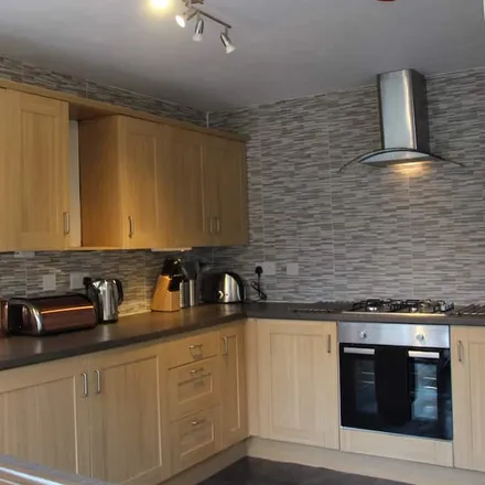 Image 1 - Caerphilly, CF83 3AP, United Kingdom - House for rent