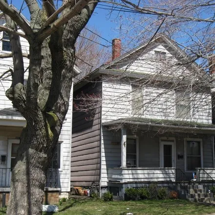 Buy this 4 bed duplex on 1153 East 9th Street in Erie, PA 16503