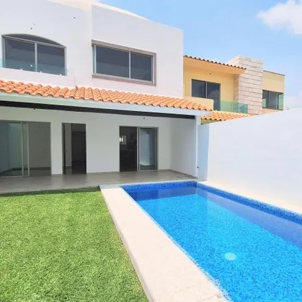 Buy this 4 bed house on Calle Real Tezoyuca in Geovillas Colorines, 62790 Tezoyuca
