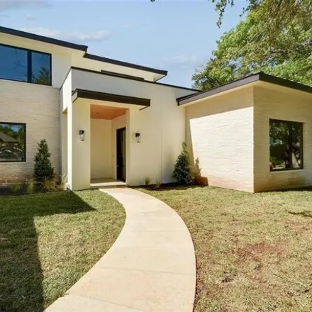 Image 3 - 1517 Ben Crenshaw Way, Austin, Texas, 78746 - House for sale