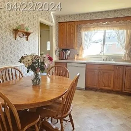 Image 8 - Dearborn Heights, MI - House for sale