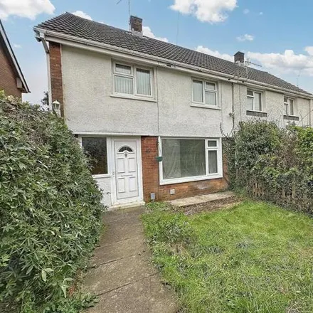 Buy this 2 bed duplex on Darren Road in Briton Ferry, SA11 2TD
