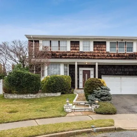 Buy this 6 bed house on 746 East Park Court in Woodmere, NY 11581