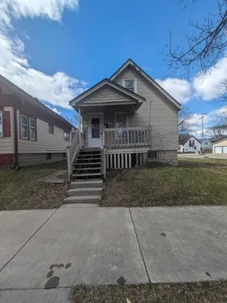 Buy this 4 bed house on 3173 North 41st Street in Milwaukee, WI 53216