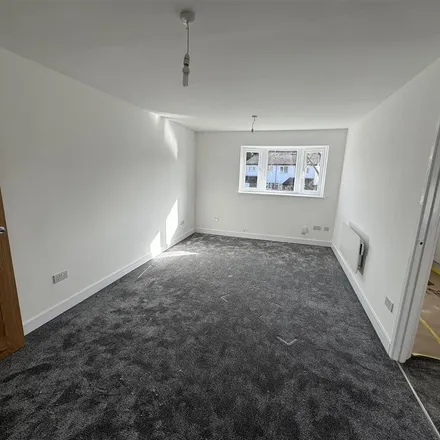 Image 1 - 1;3 Burnham Meadow, Hall Green, B28 9JH, United Kingdom - Apartment for rent