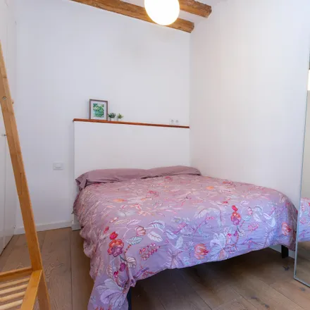 Rent this 1 bed apartment on Nakashita in Carrer del Rec Comtal, 15