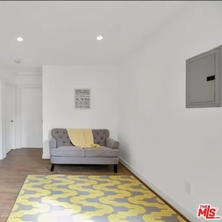 Image 3 - 2267 West 30th Street, Los Angeles, CA 90018, USA - House for rent
