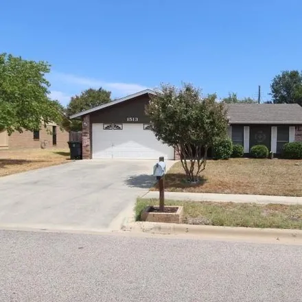 Rent this 3 bed house on 1513 Missouri Avenue in Killeen, TX 76541