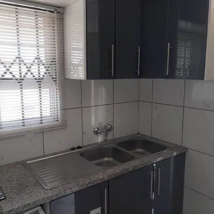 Rent this 3 bed apartment on unnamed road in Lakefield, Benoni