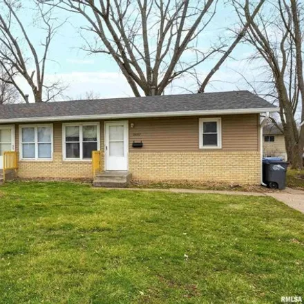 Buy this studio house on 2607 Magnolia Drive in Pleasant Valley Township, Bettendorf
