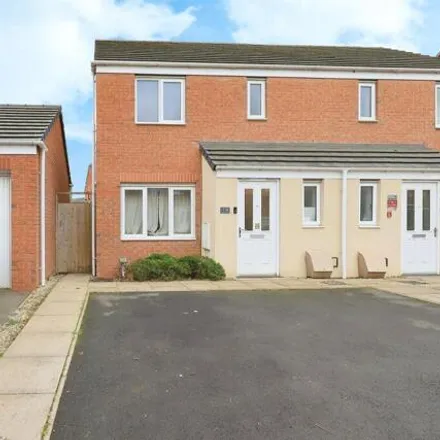 Buy this 3 bed duplex on Coltishall Green in Ettingshall, WV2 2PH
