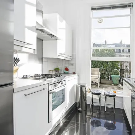 Rent this 2 bed apartment on 12a Sutherland Avenue in London, W9 2HE