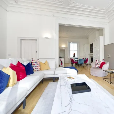 Rent this 3 bed apartment on 17 Palace Gate in London, W8 5NG