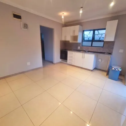 Image 5 - Collins Road, eThekwini Ward 16, Pinetown, 3600, South Africa - Apartment for rent