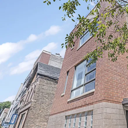 Buy this 3 bed townhouse on 1956-1958 West Dickens Avenue in Chicago, IL 60614