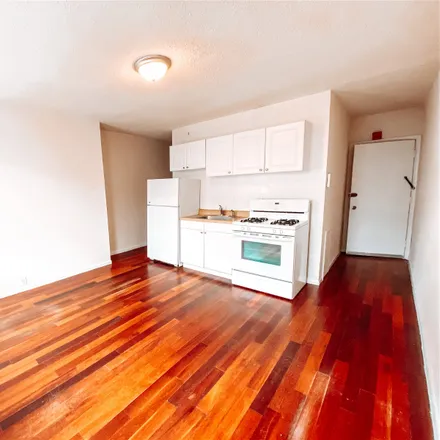 Rent this 1 bed apartment on 521 South 21st Street