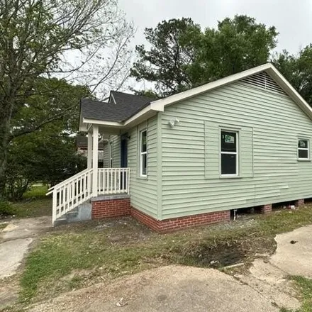 Rent this 4 bed house on 5156 Fairfields Avenue in Smiley Heights, Baton Rouge