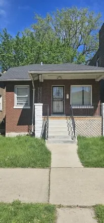 Buy this 2 bed house on 8333 South Drexel Avenue in Chicago, IL 60619