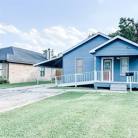 Buy this 3 bed house on 200 North 6th Street in Nederland, TX 77627