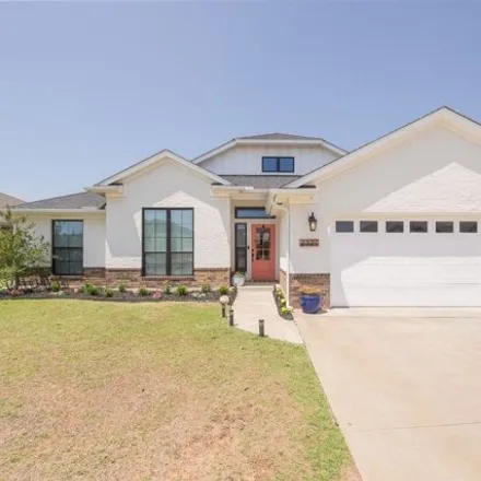 Buy this 4 bed house on 2321 Nw 187th Ter in Edmond, Oklahoma