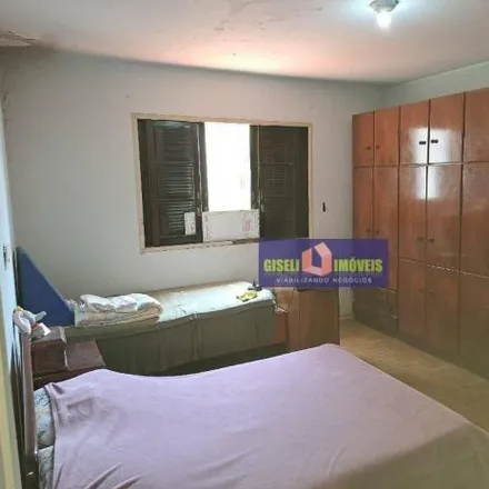 Buy this 4 bed house on Rua Ferdinando Demarchi in Demarchi, São Bernardo do Campo - SP